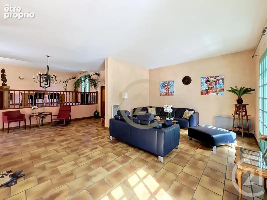 Maison 9 pièces 265 m² à vendre à Bagnols-Sur-Ceze (30200) - photo 5