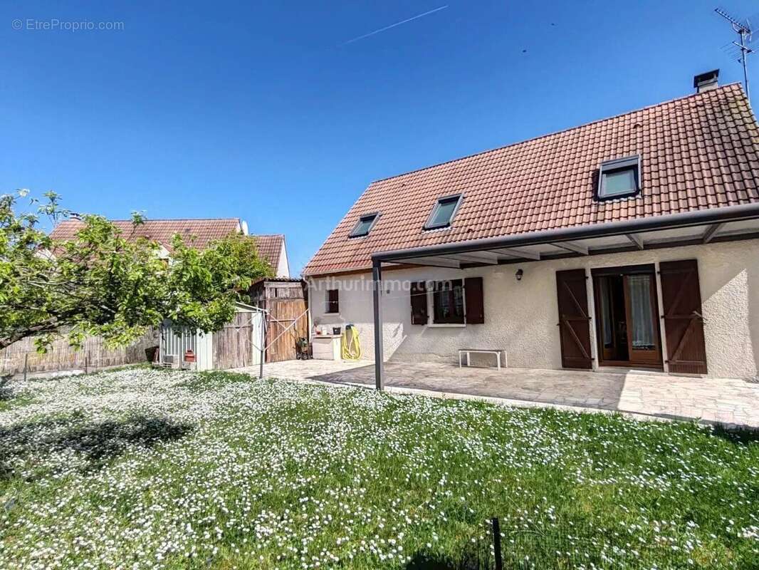 Maison à VILLENEUVE-SAINT-GEORGES