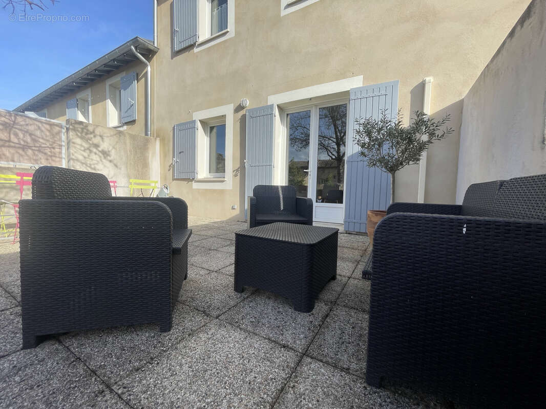 Malaucene / appartement avec terrasse 35m2 / parking en sous sol - photo 2