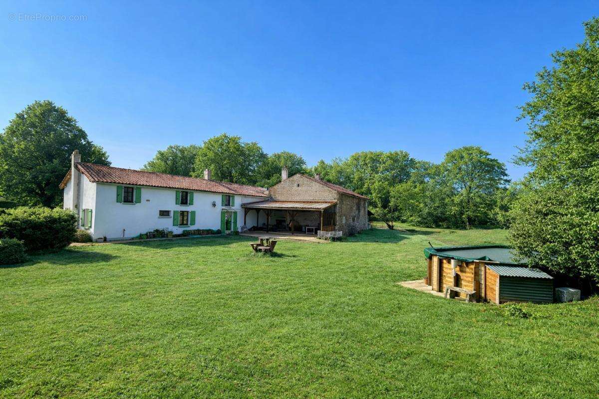 Maison à SAUZE-VAUSSAIS