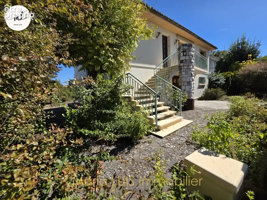 Maison traditionnelle 3 chambres avec 187 m2 de surface utile et jardin sans vis-à-vis - photo 11