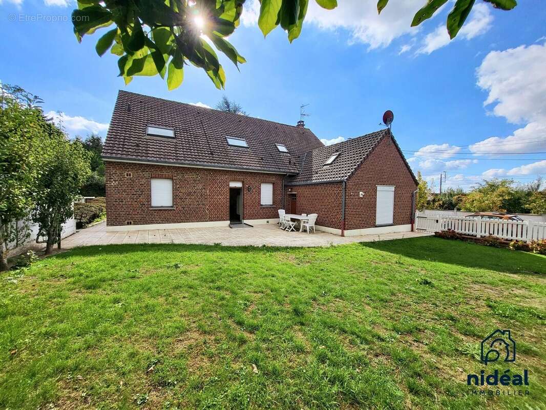 Facade Nord cuisine jardin - Maison à SOLESMES