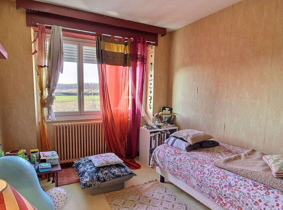 Maison Vaivre Et Montoille - photo 8