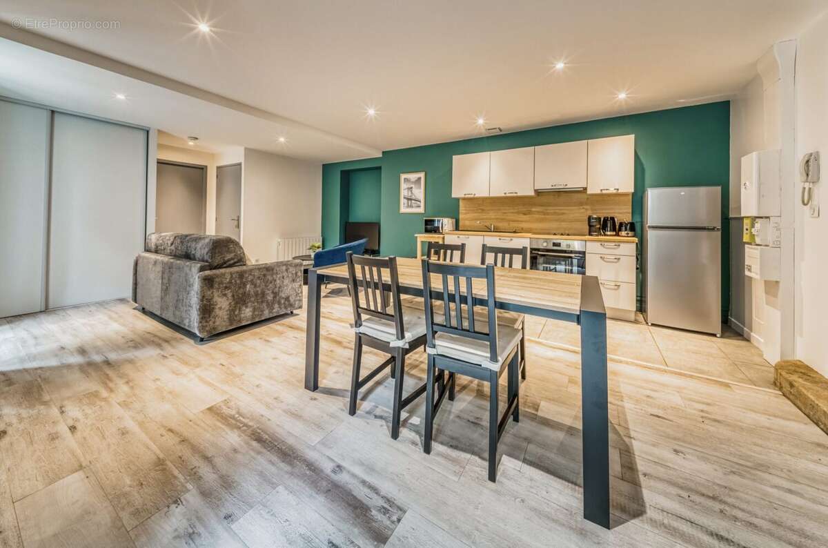 Appartement à LIMAS