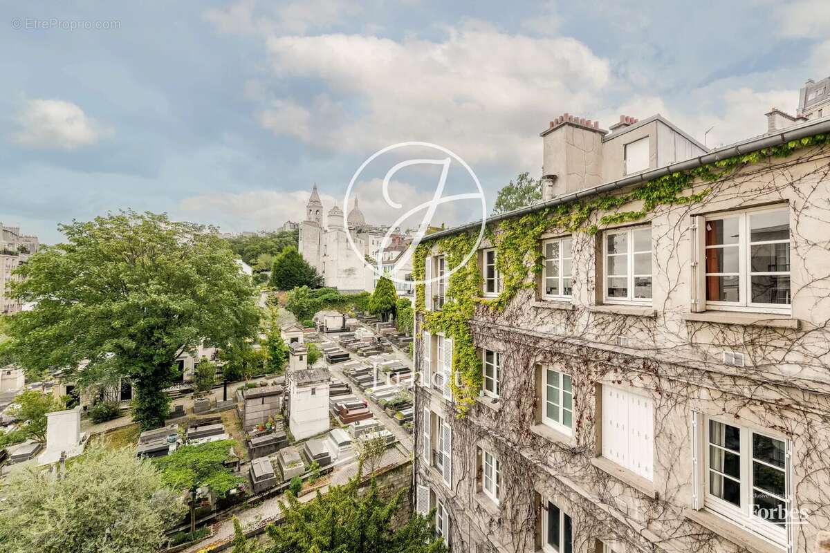 Appartement à PARIS-18E
