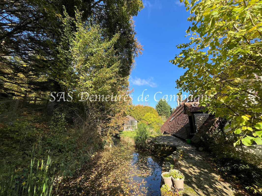 Maison à SURY-EN-VAUX
