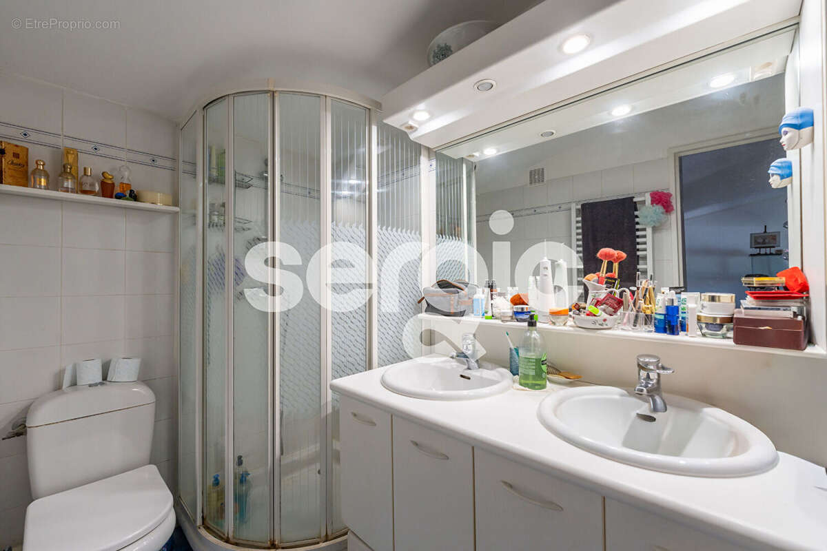 VIAGER OCCUPÉ - F4 en duplex Vieux Torcy - Dame de 75 ans - photo 12
