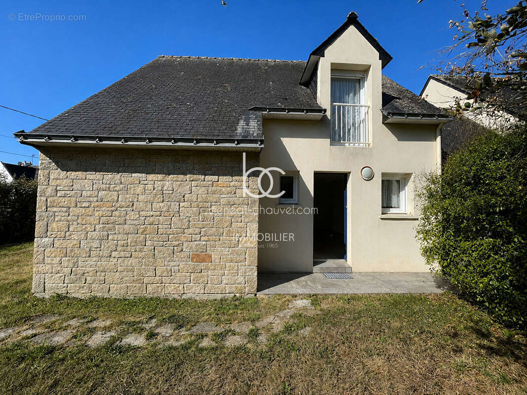 EXCLUSIVITÉ SARZEAU - Maison de 75 m² avec jardinet, proche du Golfe du Morbihan - photo 12