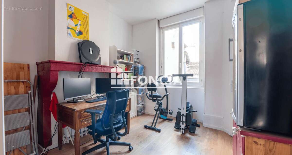 Magnifique T4 - Centre ville de Vienne -Proche Commerces - photo 9