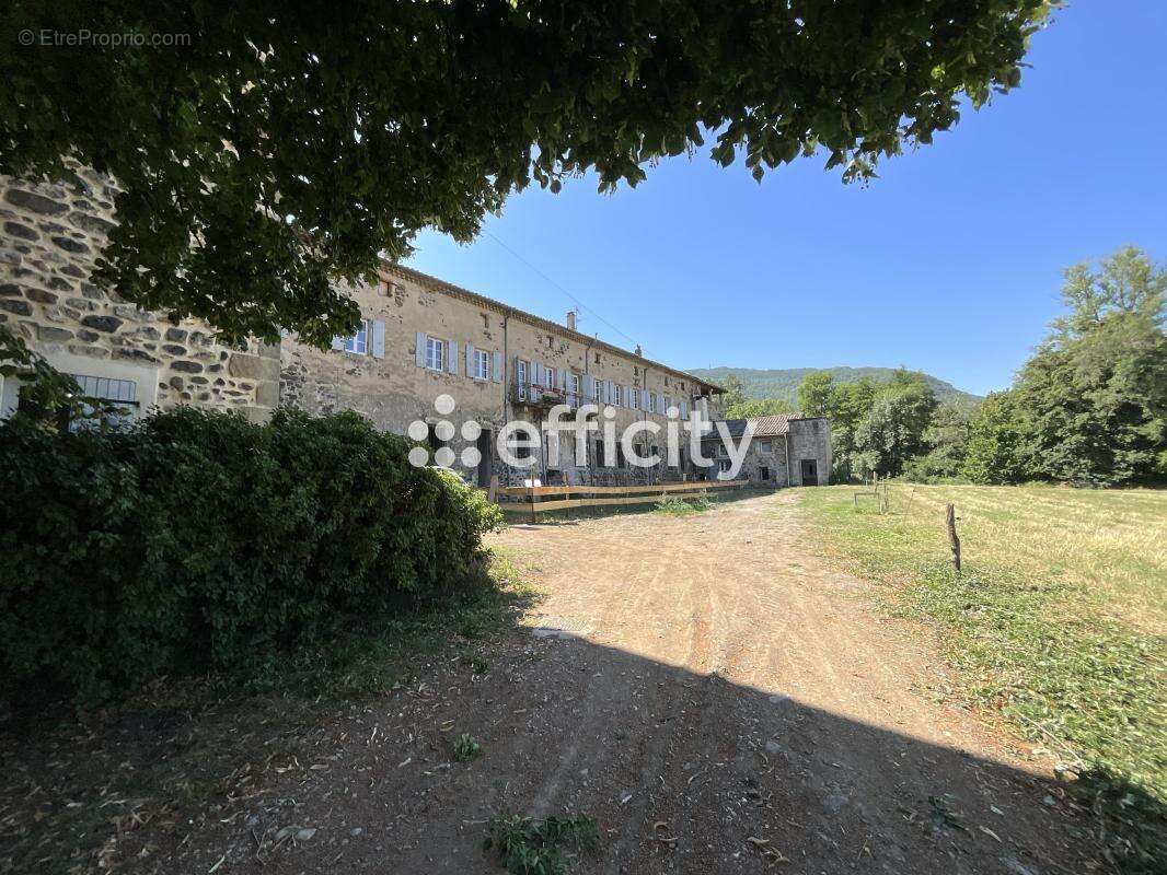 Maison à PRIVAS