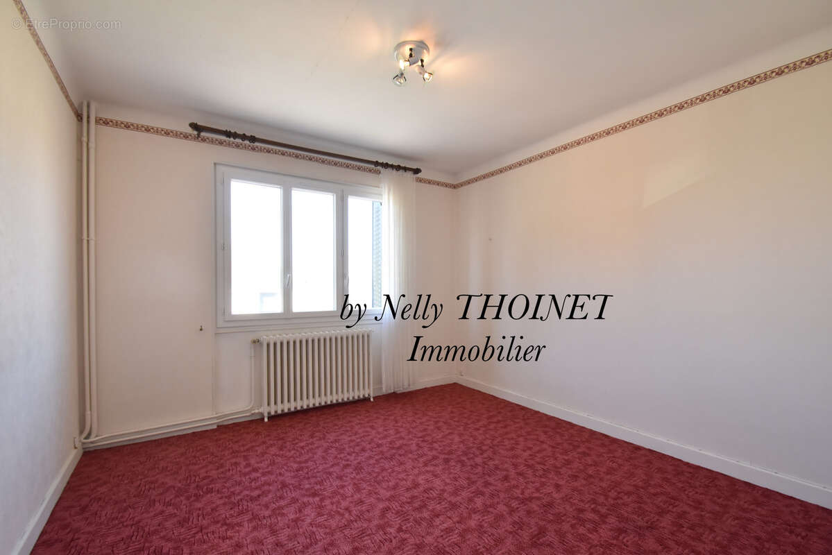 Dépt.23. CROCQ, MAISON familiale de 208 m2, vaste garage de 226 m2 - photo 10