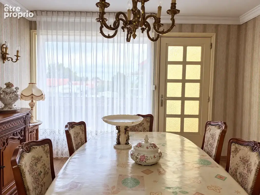 NAINTRÉ   Ensemble immobilier avec deux maisons, dépendances et accès au Clain - photo 6