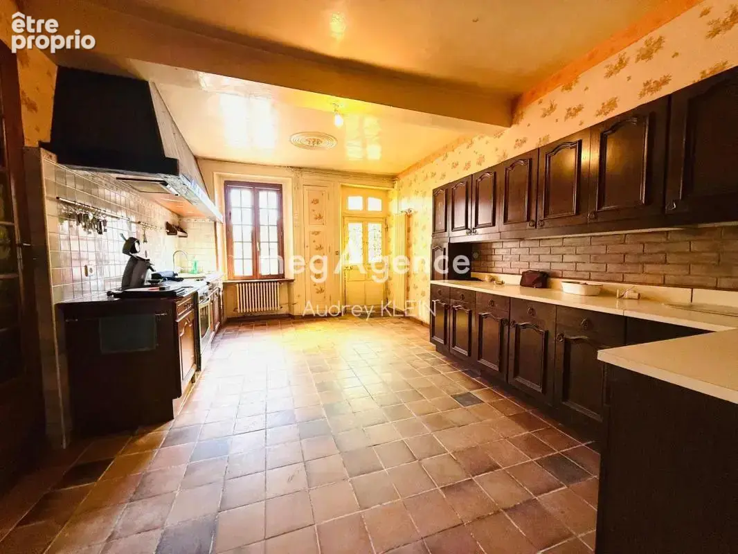 Une propriété au multiples possibilités- Famille, professionnelle ou investisseur - photo 2