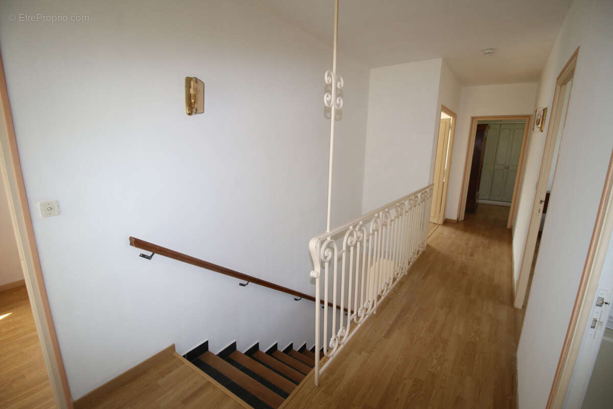 Maison à FONTVIEILLE