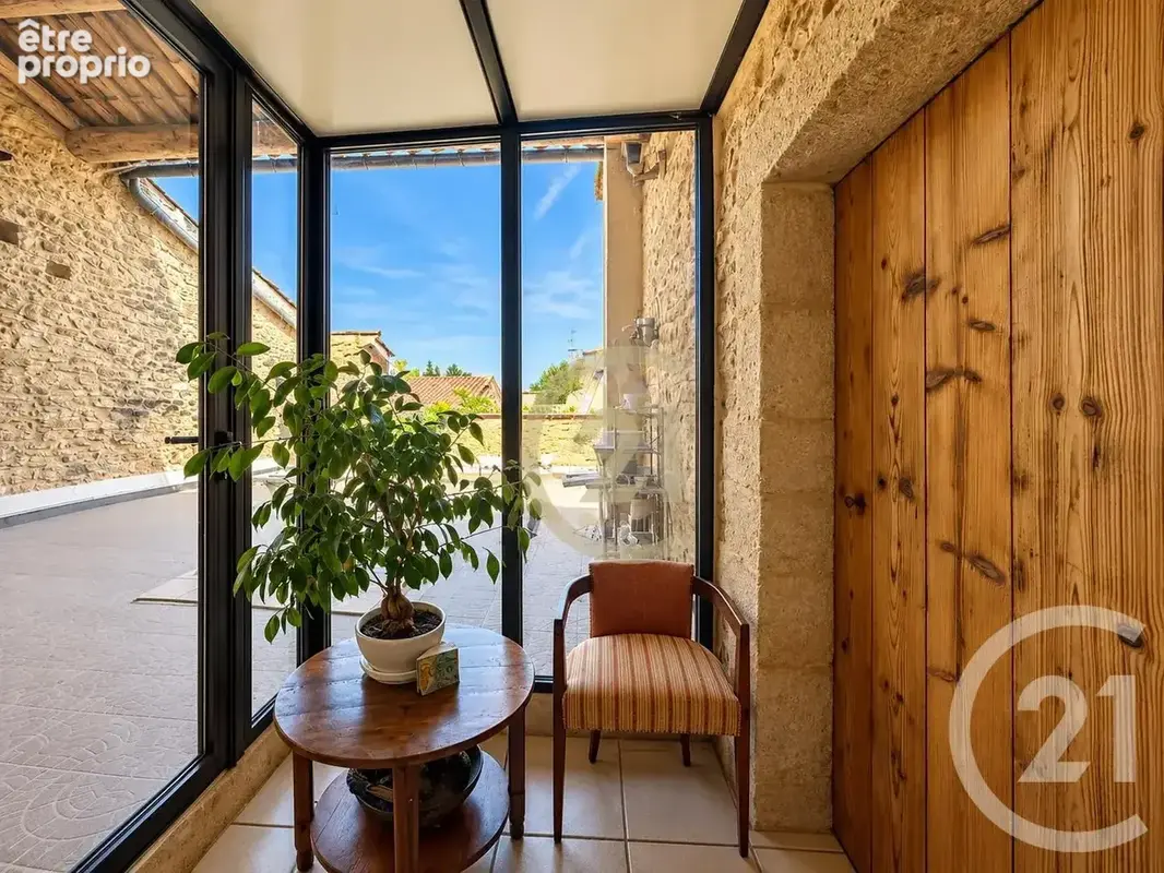 Maison 8 pièces 309 m² à vendre à Uzes (30700) - photo 8