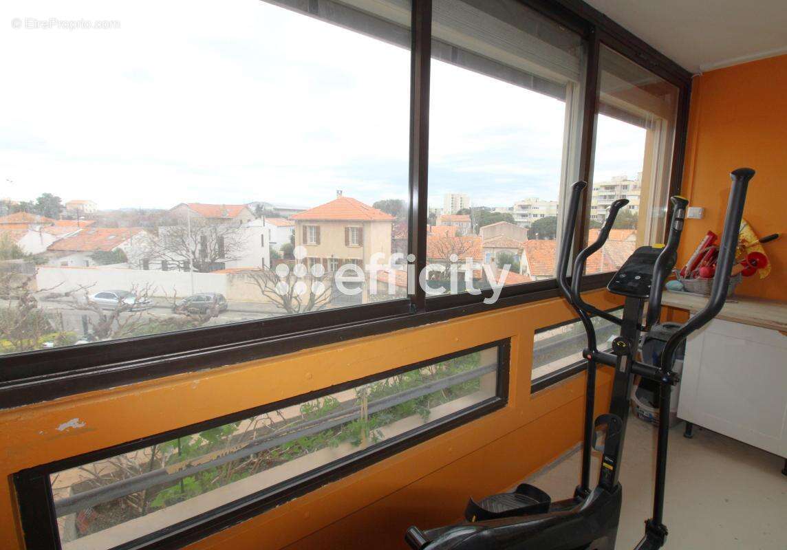 Appartement à MARSEILLE-9E