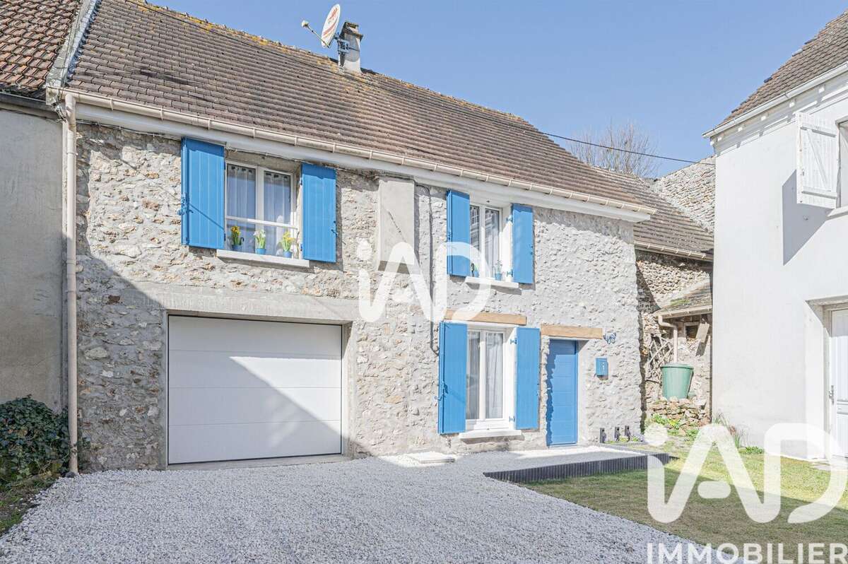 Photo 2 - Maison à CRECY-LA-CHAPELLE