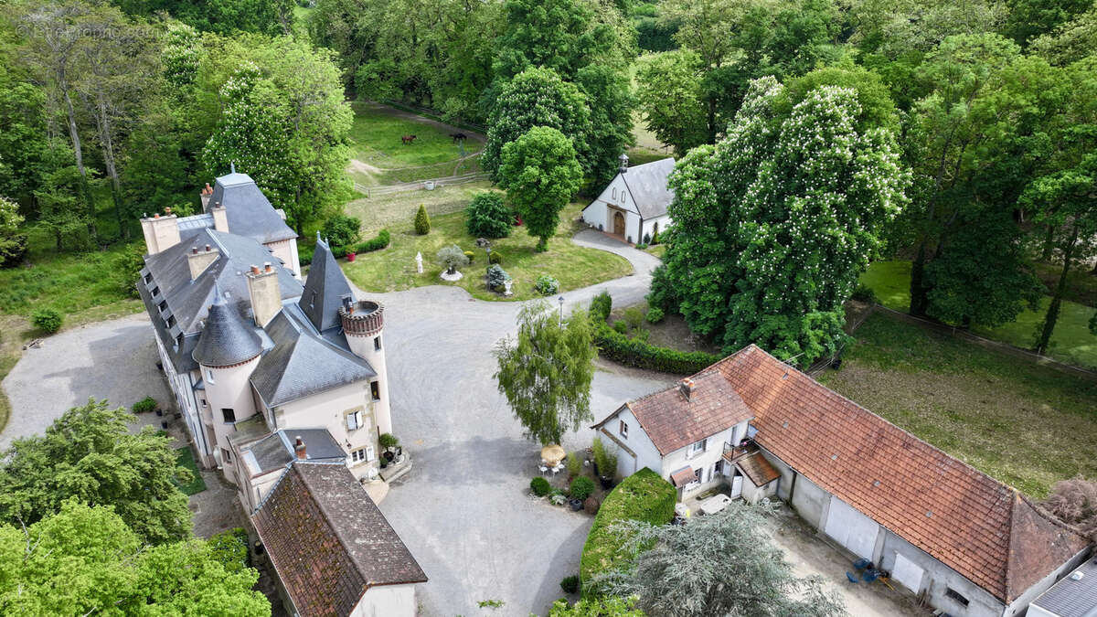 Maison à YZEURE