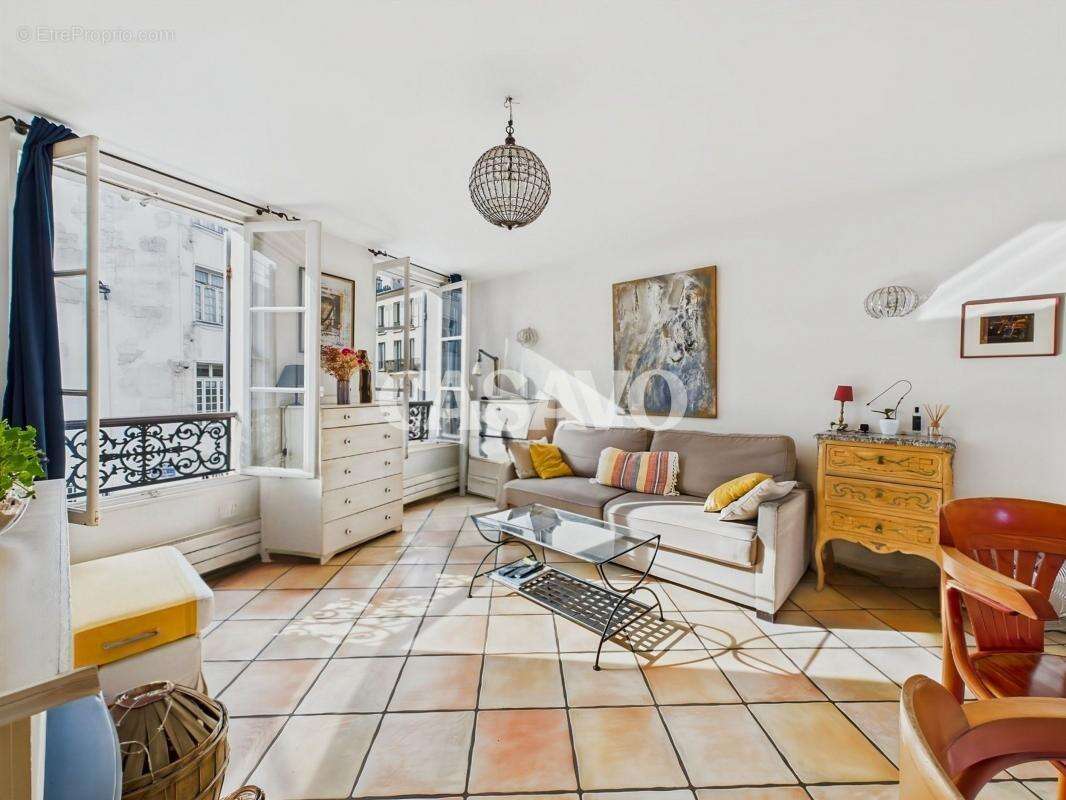 Appartement à PARIS-18E
