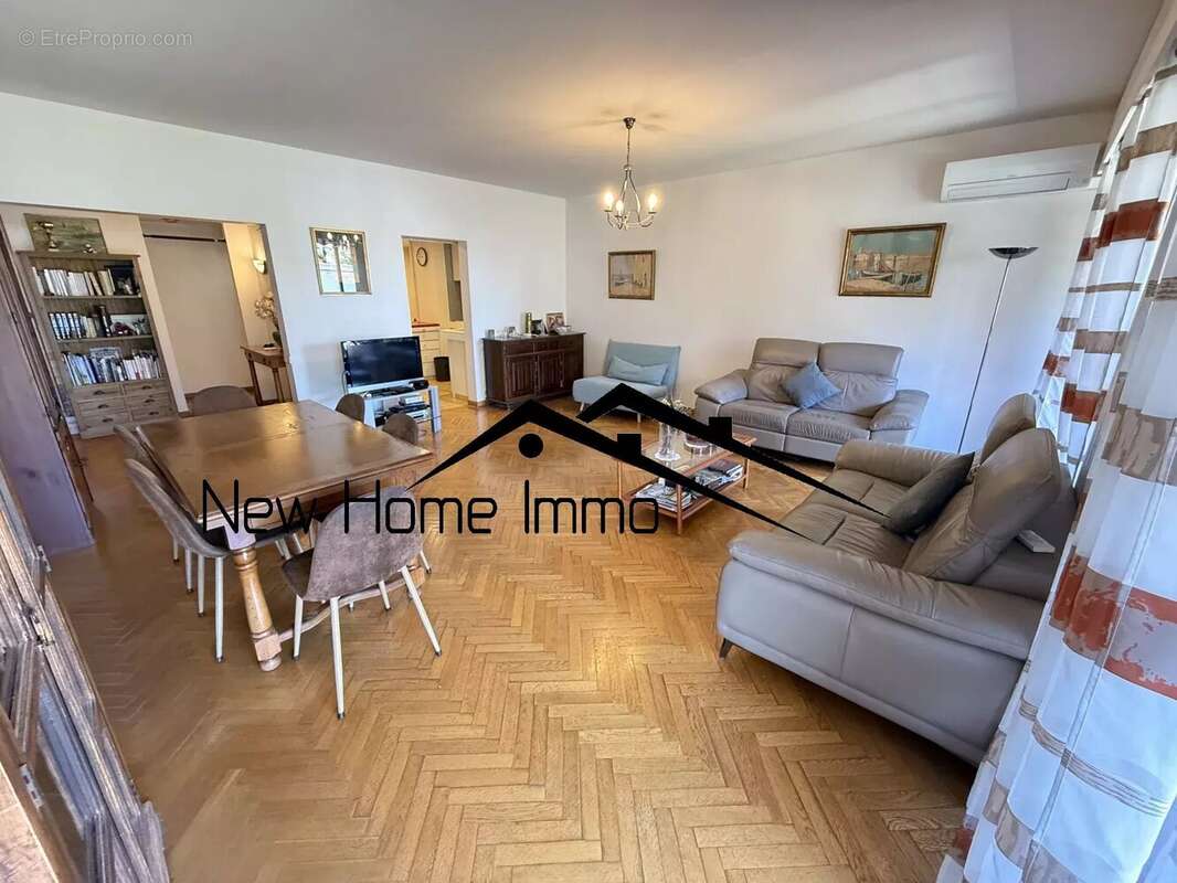 Appartement à MARSEILLE-8E