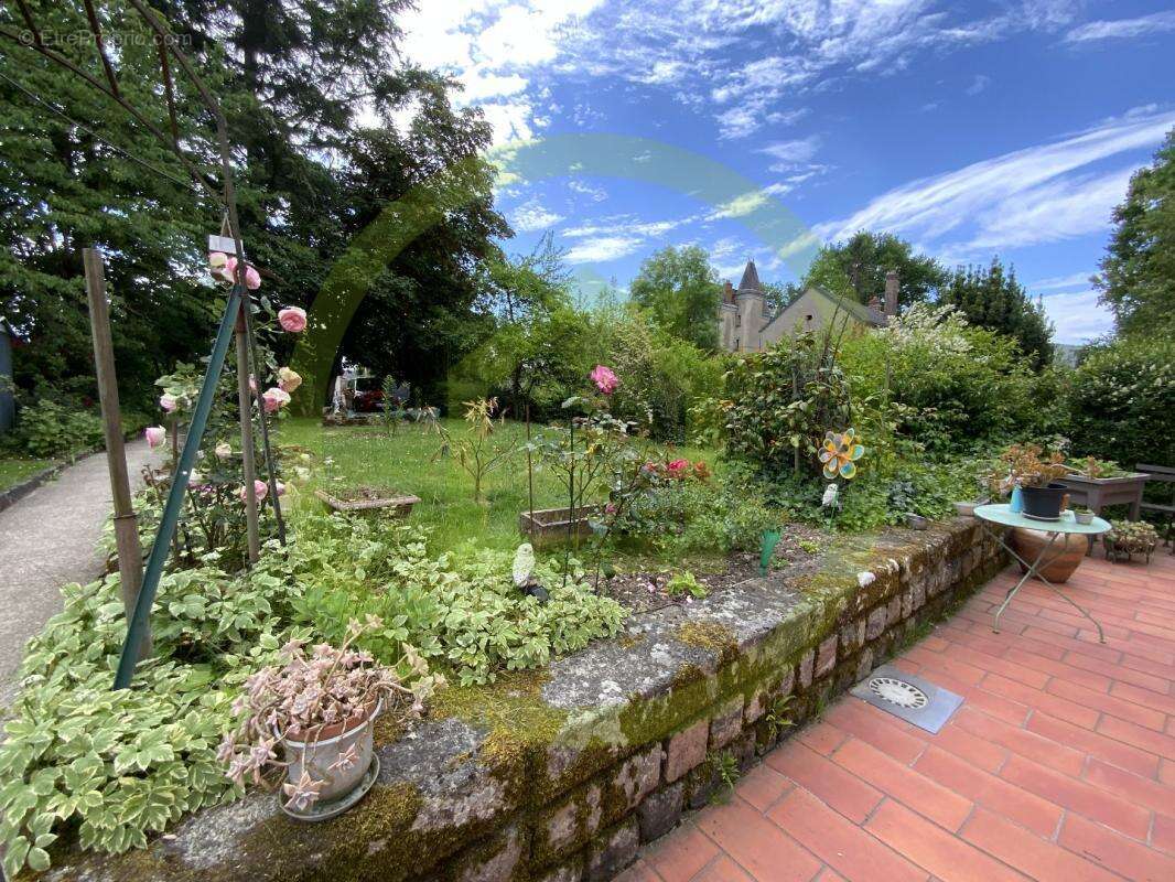 Maison à GENOUILLAC