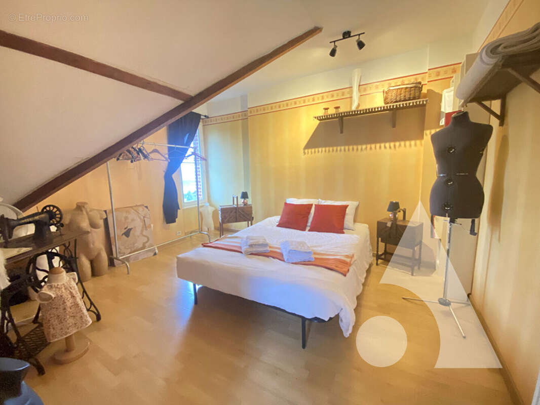 Maison crepy en valois meme 7 chambres avec jardin - photo 12