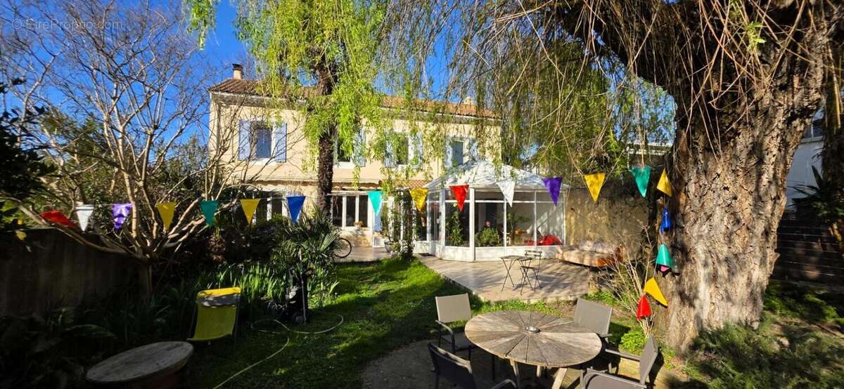 Maison à MONTELIMAR