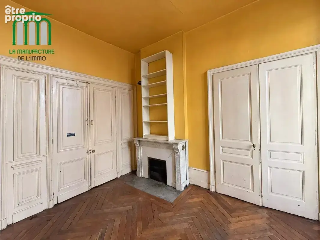 Secteur Hôtel de ville appartement T3 à rénover - photo 3