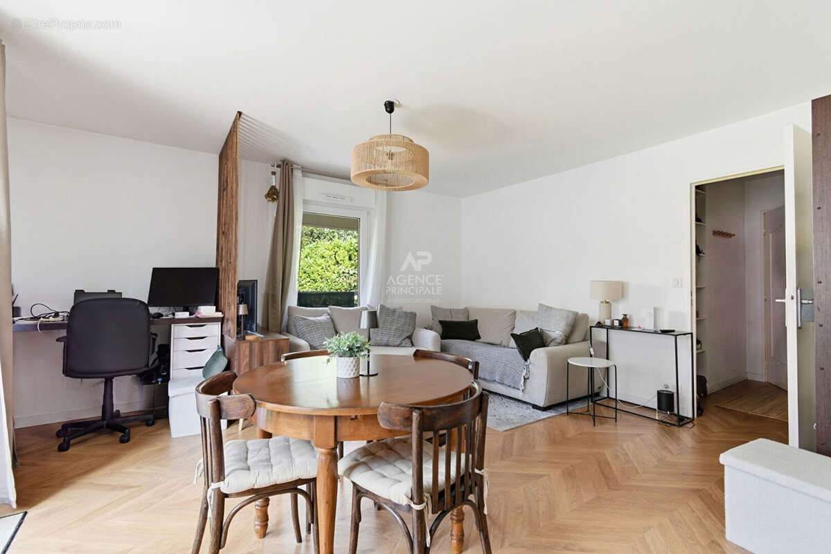 Appartement Saint Germain En Laye 2 pièces 48.68 m2 - photo 2