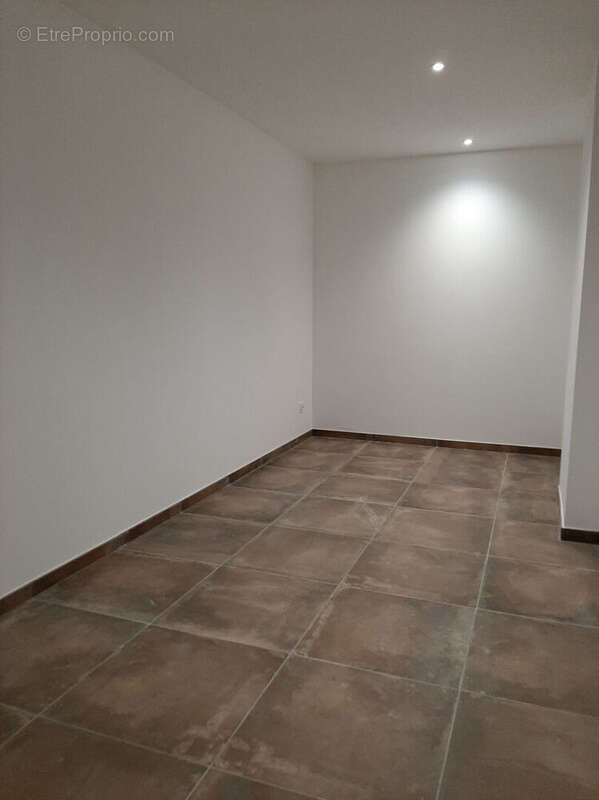 Maison à LES MARTRES-DE-VEYRE