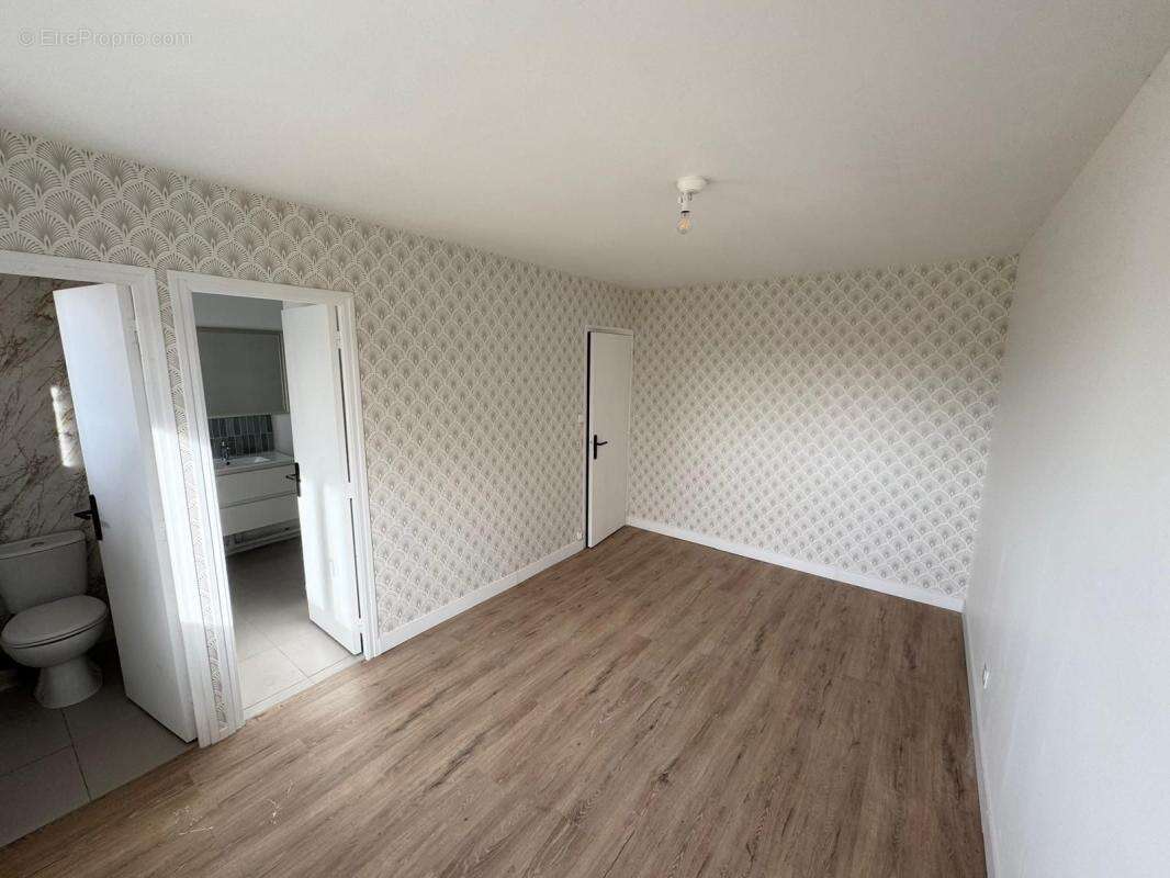 Maison à CASTELGINEST