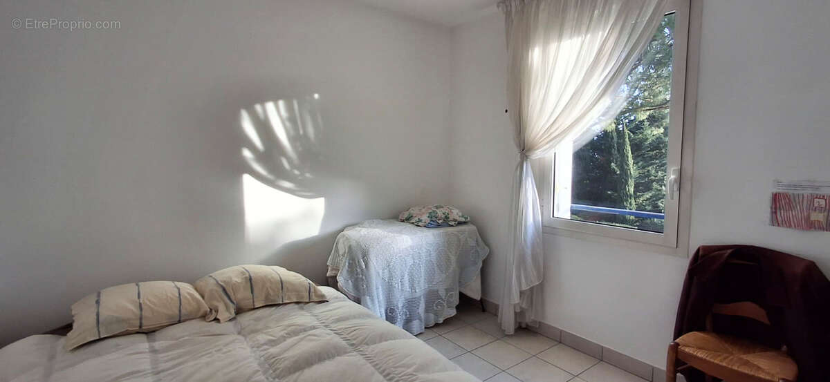 Appartement à SAINT-PAUL-TROIS-CHATEAUX