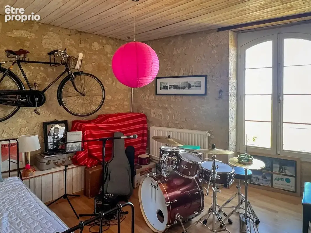 Propriété de charme dans un village prisé avec cour intérieure - photo 17