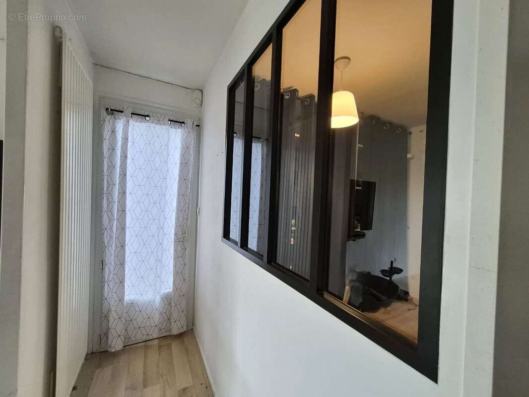 Maison à SAINT-GEORGES-DES-GARDES