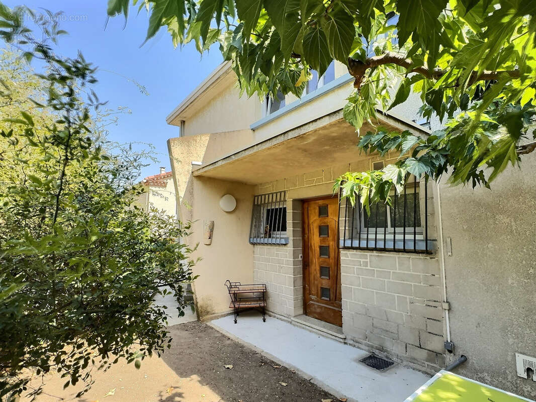 Appartement à CASTELNAU-LE-LEZ
