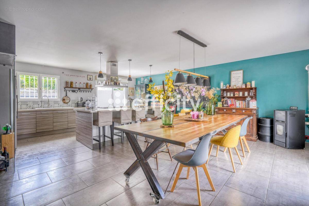 Maison à ARTIGUES-PRES-BORDEAUX