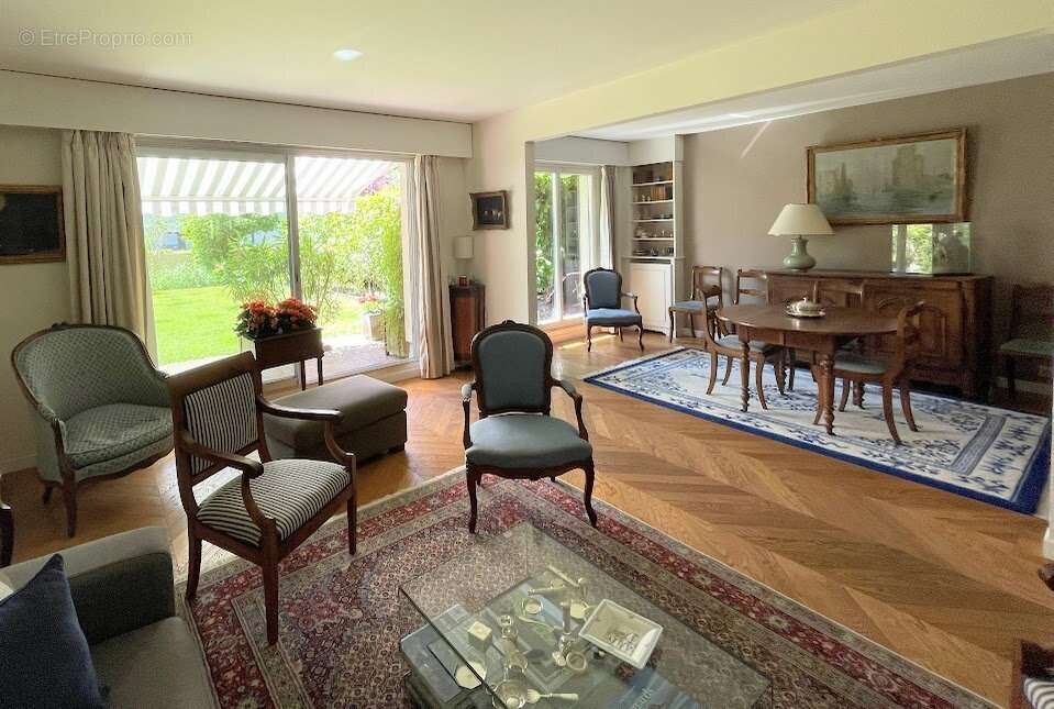 Appartement à VERSAILLES
