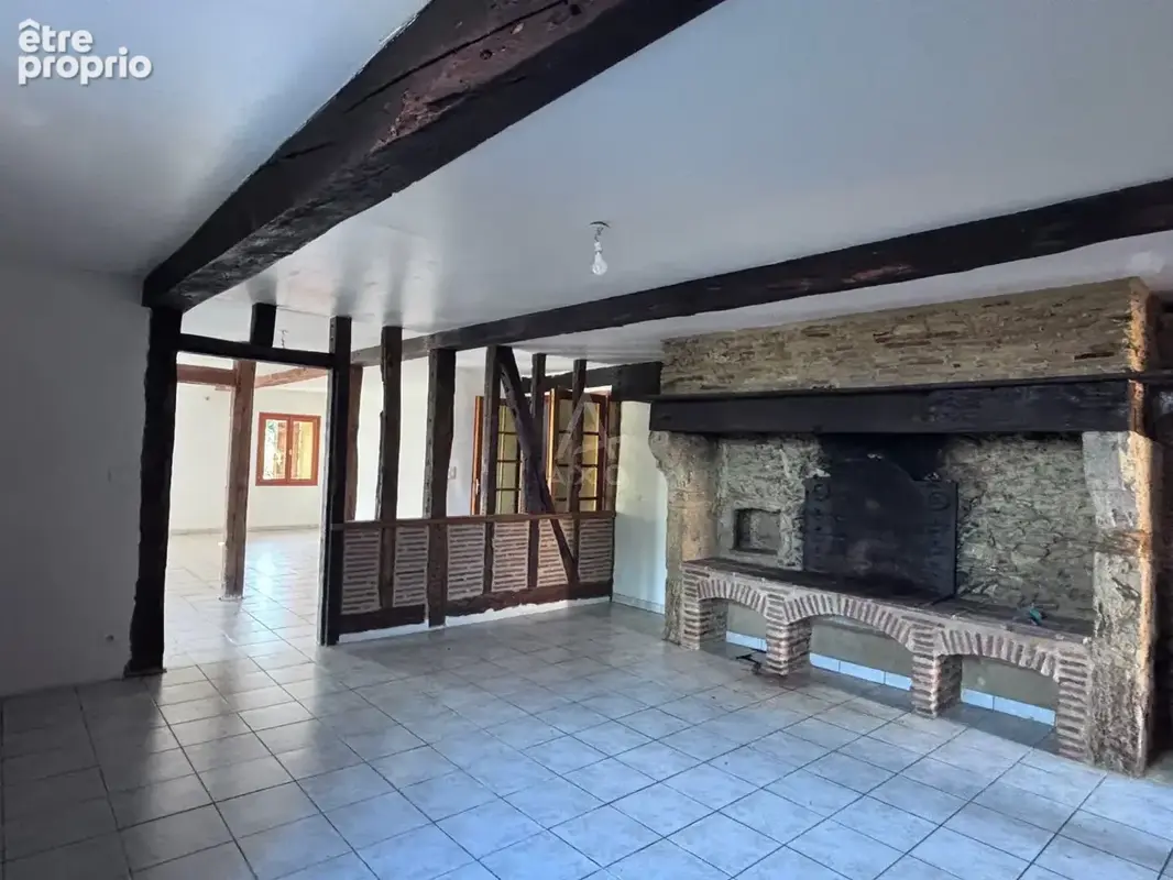 Maison en pierre et à colombages de 130 m² sur 1500 m² de terrain - photo 2
