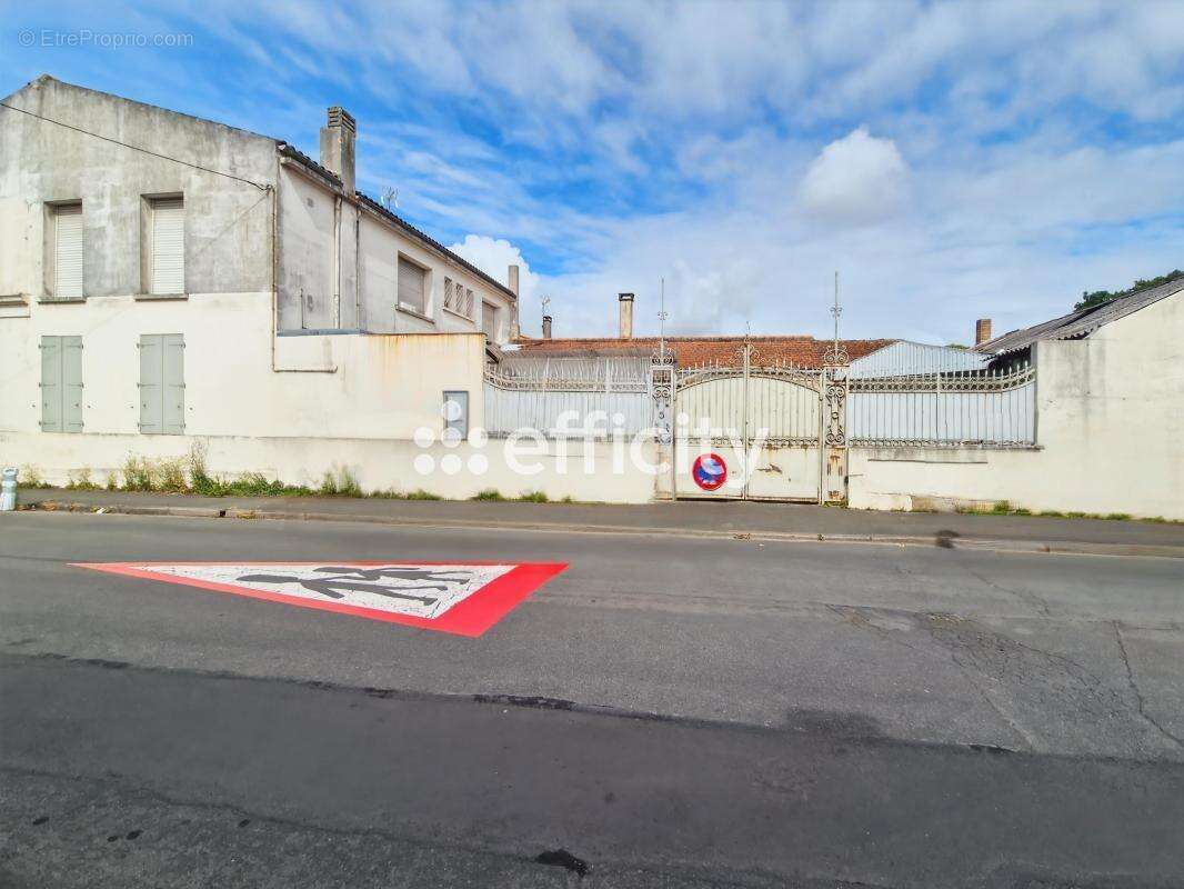 Maison 211 m² à Rochefort  - photo 11