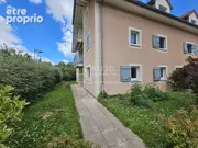 Appartement à PERON