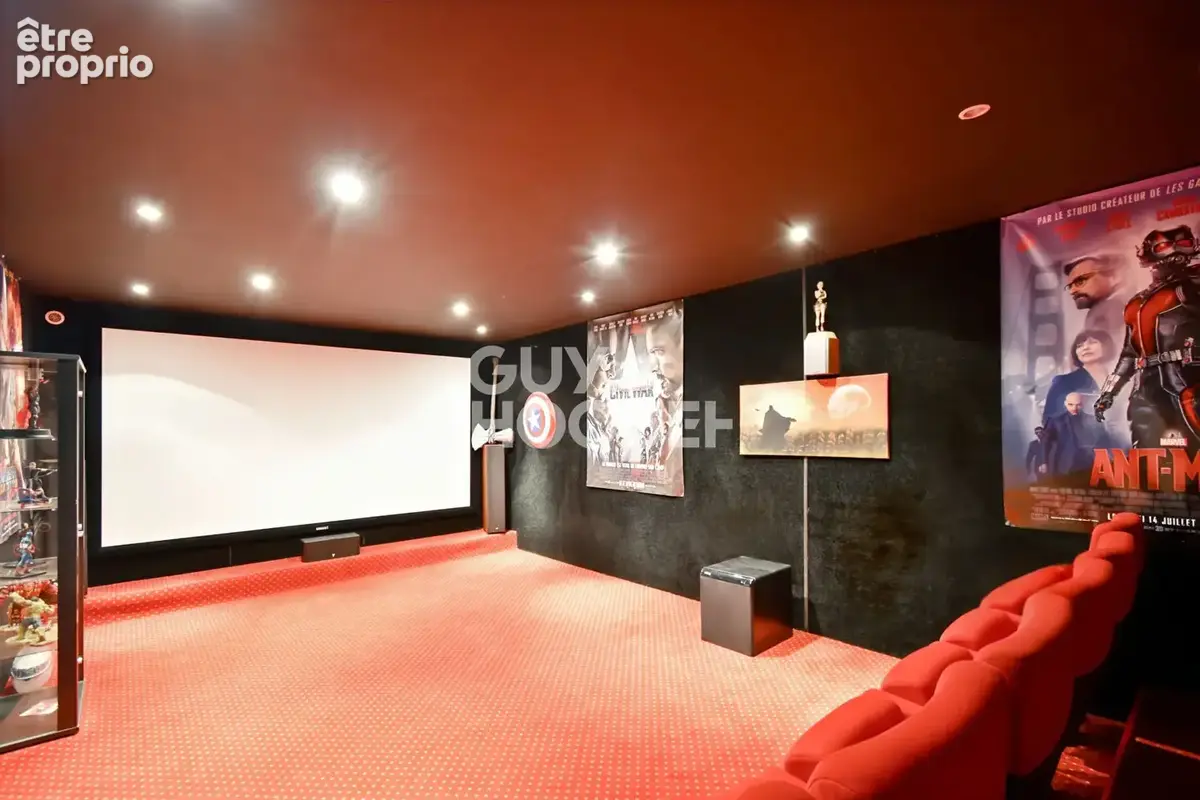 Propriété contemporaine de 309 m², 5 chambres, cinéma privé et terrain de 2 600 m² - photo 14