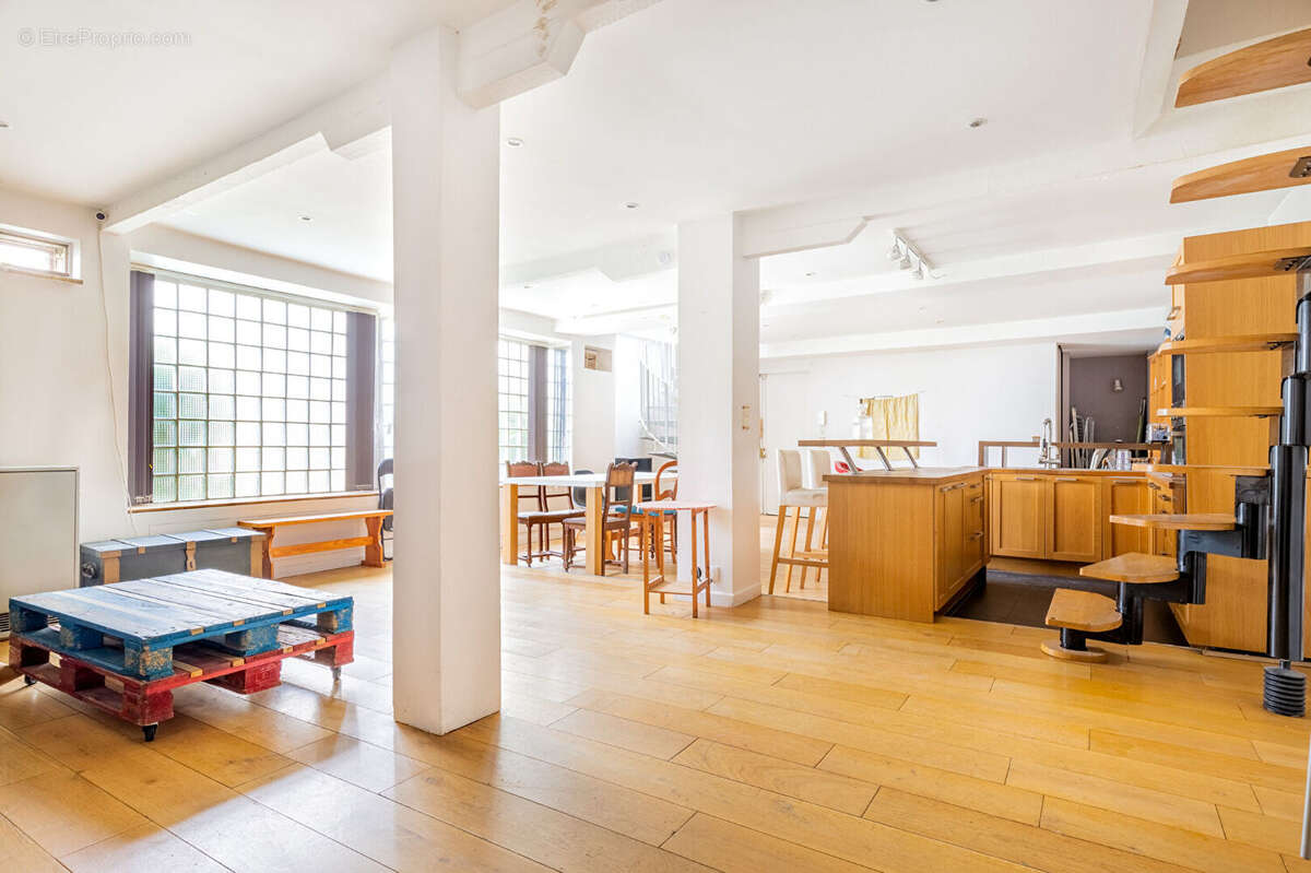 Appartement à PARIS-19E