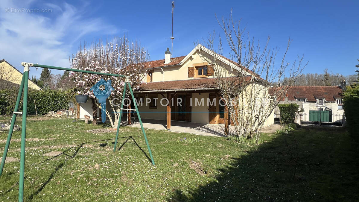 Maison à LA FERTE-ALAIS