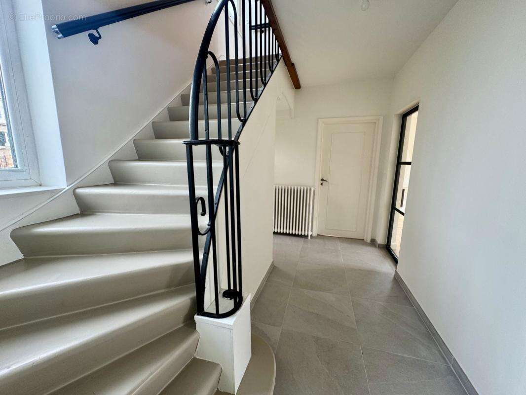 Maison à CROIX