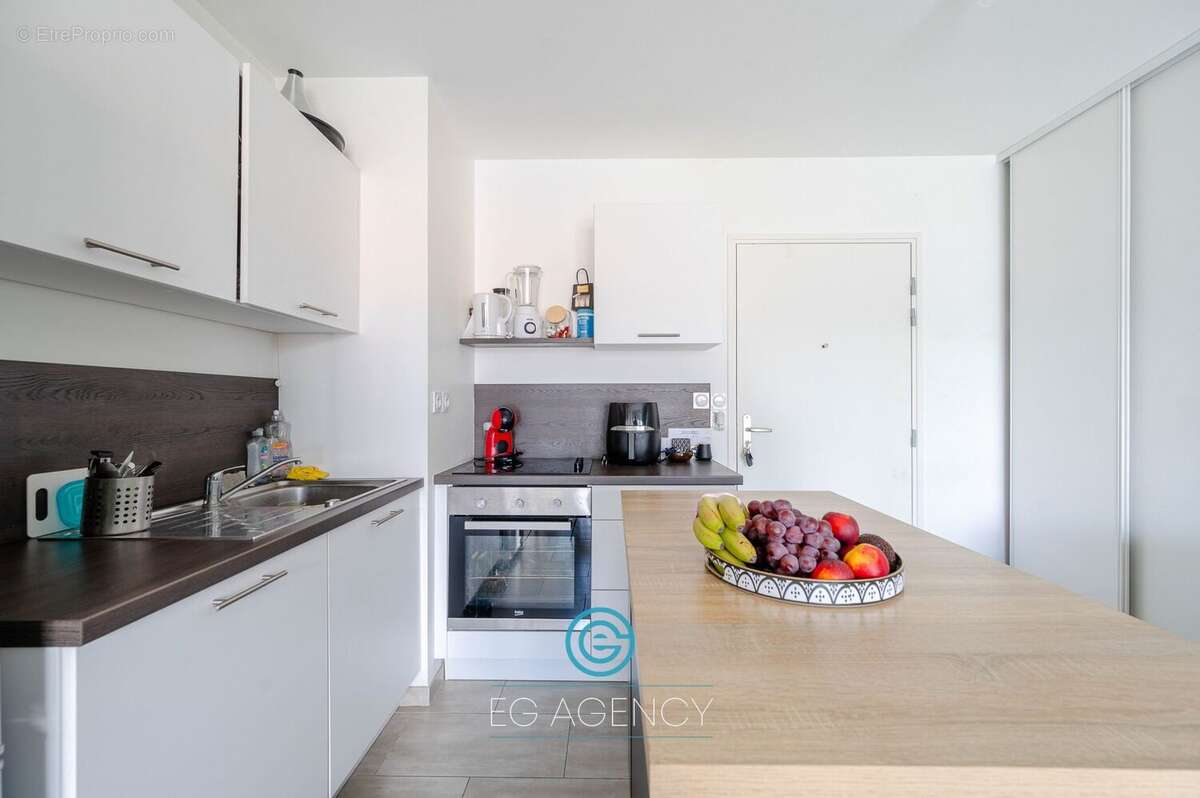 Appartement à MARSEILLE-4E