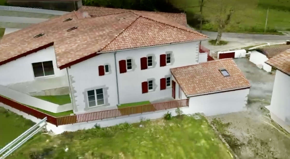 Appartement à BARDOS