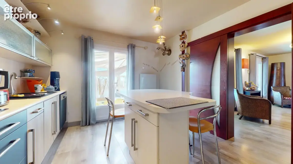 Belle maison 152 m2 avec piscine et garage. - photo 5