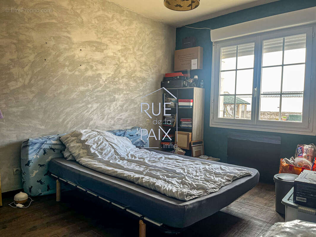 Maison à VENDEUVRE-DU-POITOU