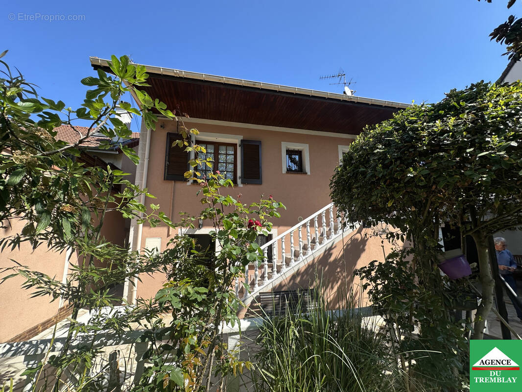 Maison à SAINT-MAUR-DES-FOSSES