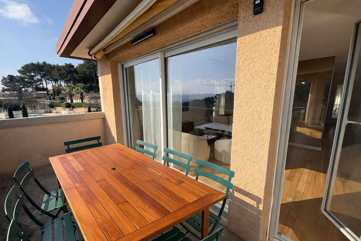 Appartement  3 pièces 83 m² résidence standing avec terrasse piscine et tennis - photo 2